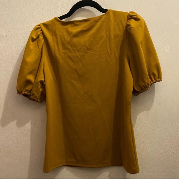 NWT AT Factory Square Neck Puff Sleeve Top - Picture 5 of 5
